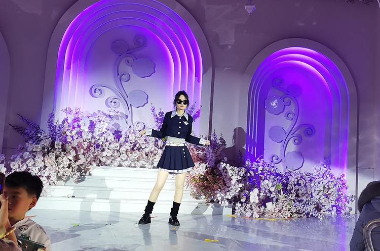 安徽悦来悦好公司2024企业年会节目 - 舞蹈《恋爱告急》